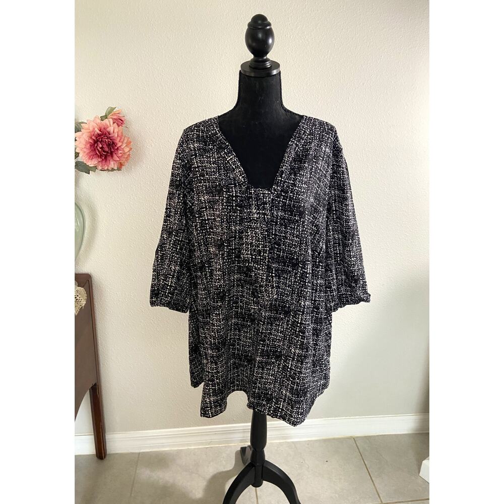 BloomChic NWT Womens Black White Abstract Blouse Plus Size 26 3/4 Sleeve Top